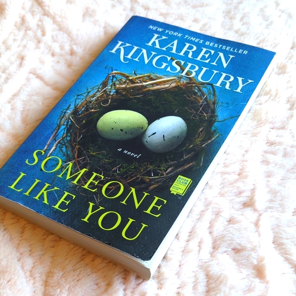 Someone Like You by Karen Kingsbury Paperback - Picture 4 of 4